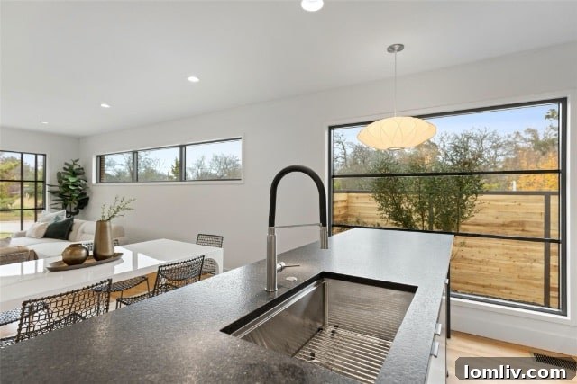 Elmwood Boulevard Exterior Design
