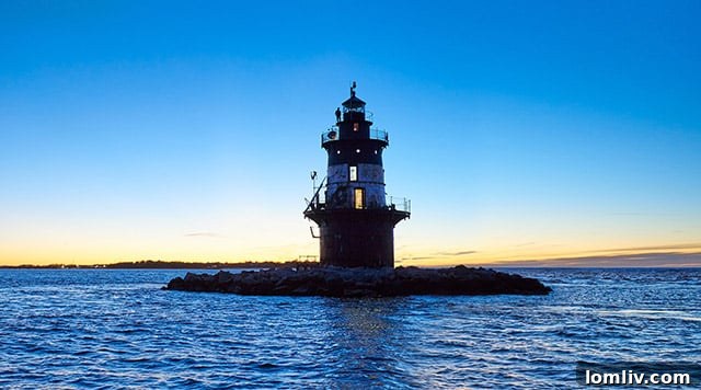 A Port for Creative Souls 2 Orient-Point-Lighthouse