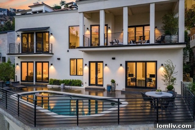 Jeff Lewis's Hollywood Hills Home - Primary Closet