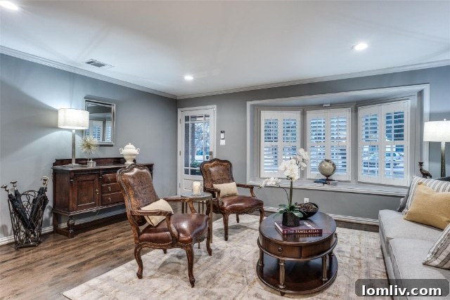 Front View of a Renovated Ranch Home in Shorecrest Dallas