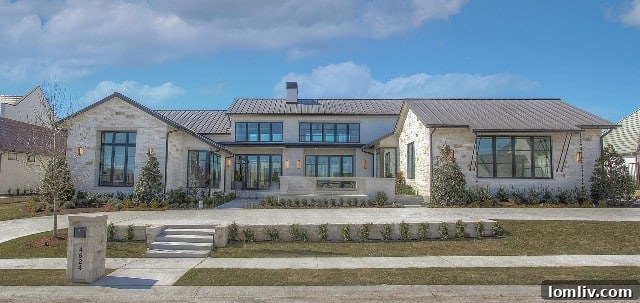 Front exterior of a luxury home in Montrachet, Fort Worth