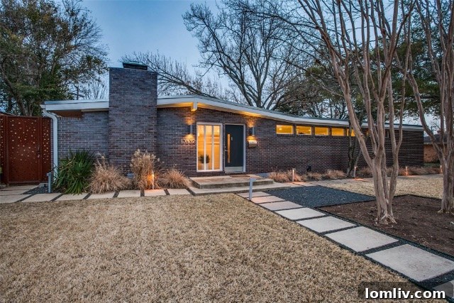 Stunning Mid-Century Modern Home in Dallas Disney Streets with Pool