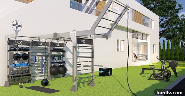 Outdoor fitness space with specialized training turf in a Miami property