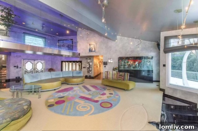 Vibrant, eclectic interior decor with modern furnishings and artistic touches.