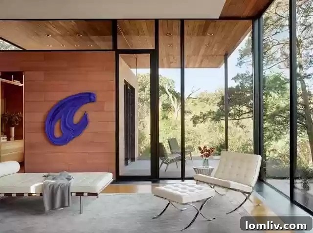 Highland Park Modern Estate Blends Seamlessly with Nature