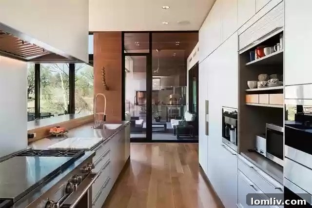 Spacious Contemporary Kitchen with Island and Modern Appliances