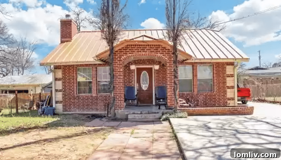 Cozy and affordable three-bedroom home in Haltom City, perfect for first-time buyers.