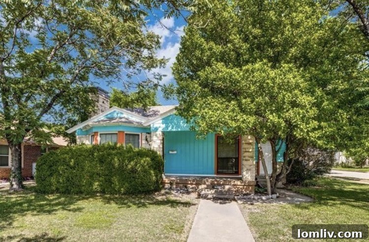 Charming 1930s craftsman home in Dallas's Hampton Hills neighborhood.