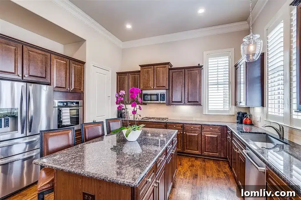 Modern Kitchen Design with Ample Cabinet Space and Stainless Steel Appliances