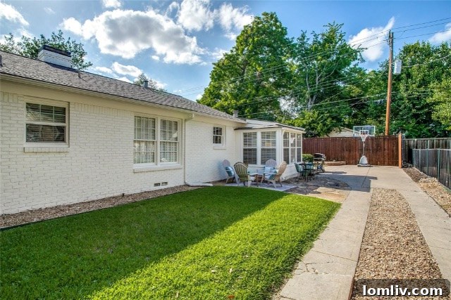 Beautifully Manicured Lawn and Mature Trees at 6027 Ellsworth Ave