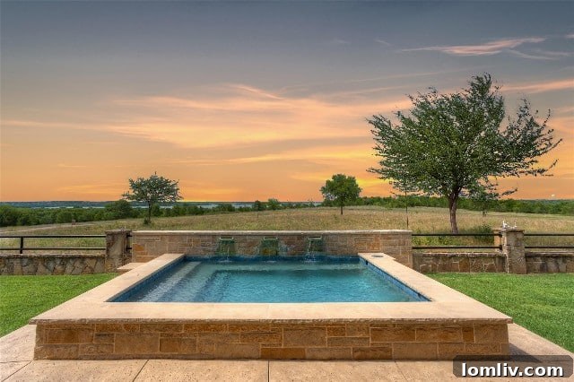 Cocktail Pool View