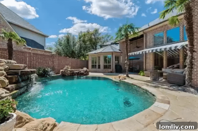 Shaquille O'Neal's North Texas Home Unveiled 4 Shaquille O'Neal's Carrollton Pool