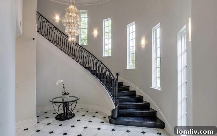 Bluffview Lands Texas Most Expensive Home Dallas Fills July Top 10 18 Hathaway Street gourmet kitchen with custom cabinetry