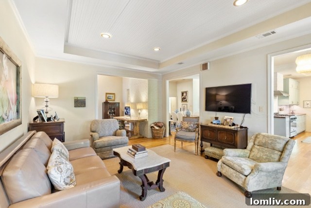 Spacious Entryway and Hallway at 11203 Bushire Drive