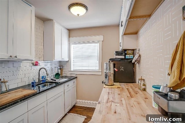 Apartment Kitchenette