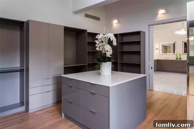 10573-Inwood-Rd.-5