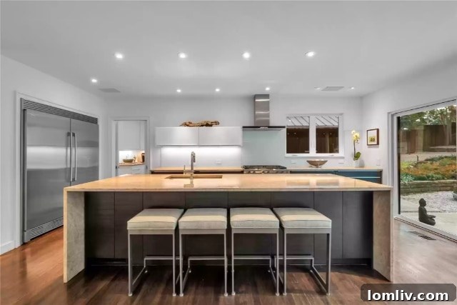 Innovative Star Fire Glass Backsplash in Modern Kitchen