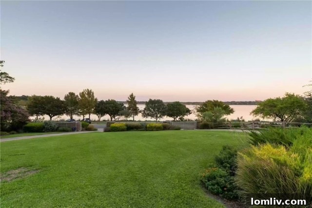 3514-Lawther-30-view-to-lake