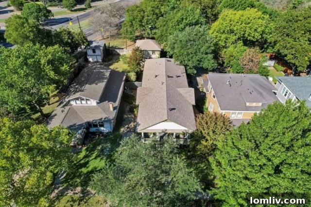 Well-maintained exterior and landscaping