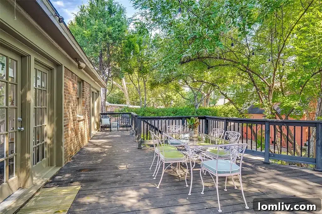 Lush Green Backyard and Deck for Private Relaxation