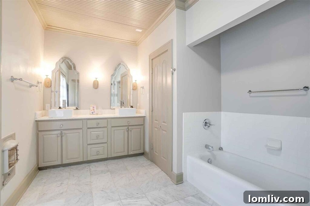 Master Bedroom Fort Worth Luxury | Ensuite Bath Berkley Place