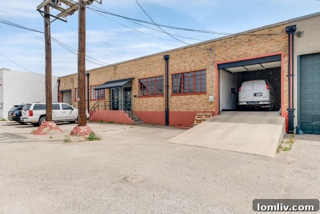 130-134 Howell St. Dallas Design District - Interior View 1