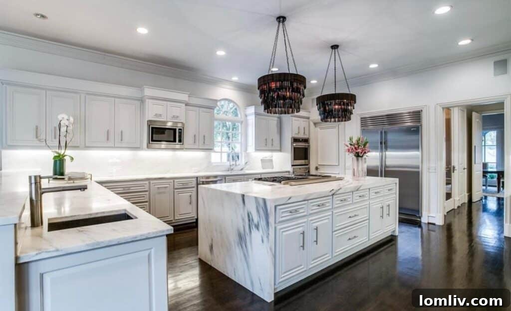 Luxurious Living Space at 4037 McFarlin Blvd.