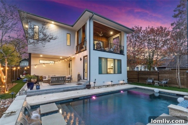Lush Private Backyard Oasis with Swimming Pool