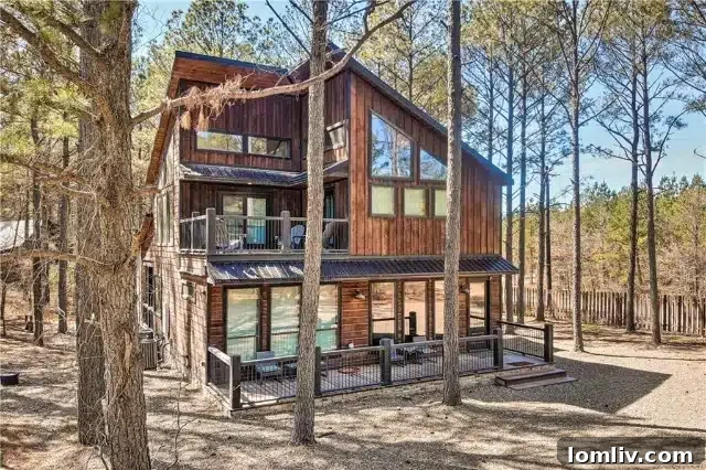 Chic exterior of the luxury cabin in Broken Bow, Oklahoma