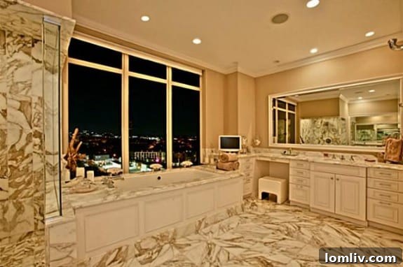 Luxurious Spa Bath in Ritz Residences Dallas