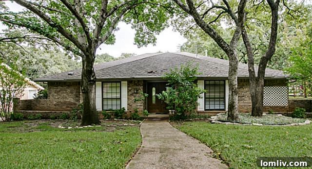 2201 Coolidge Street, Arlington, a charming ranch-style home amidst mature trees