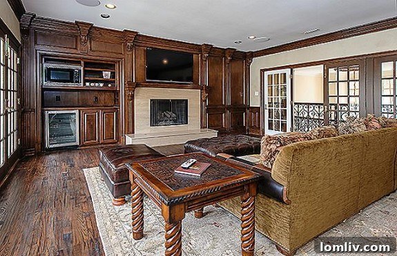 9346 Sunnybrook - Upstairs Game Room or Media Room