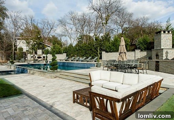 9346 Sunnybrook - Outdoor Entertaining Area with Pool View