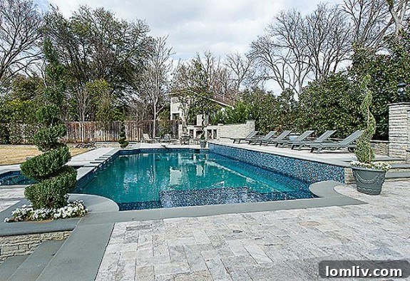 9346 Sunnybrook - Close-up of Sparkling Pool Area