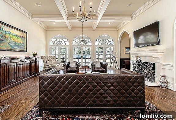 9346 Sunnybrook - Second View of Luxurious Living Space
