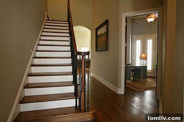 Grand Entryway of 8325 Lindsay Gardens