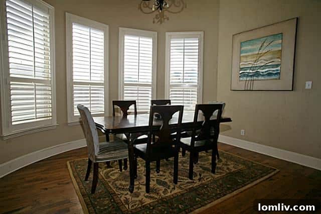 Cozy Breakfast Nook at 8325 Lindsay Gardens