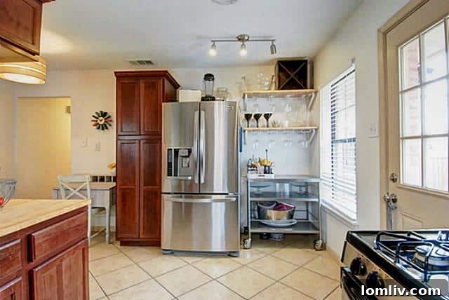 Modern Kitchen with New Cabinets and Appliances 2