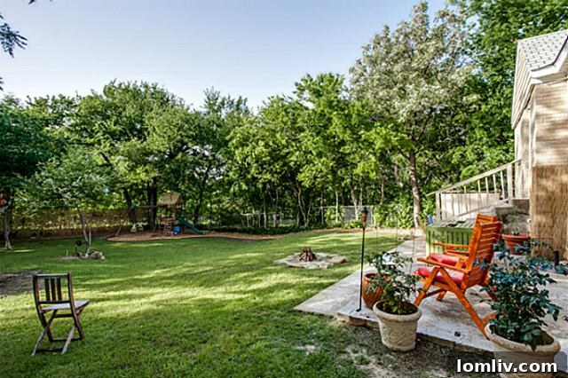 Lush Backyard with Direct Santa Fe Trail Access