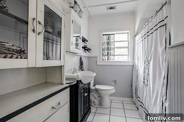 Well-Appointed Downstairs Bathroom with Modern Fixtures