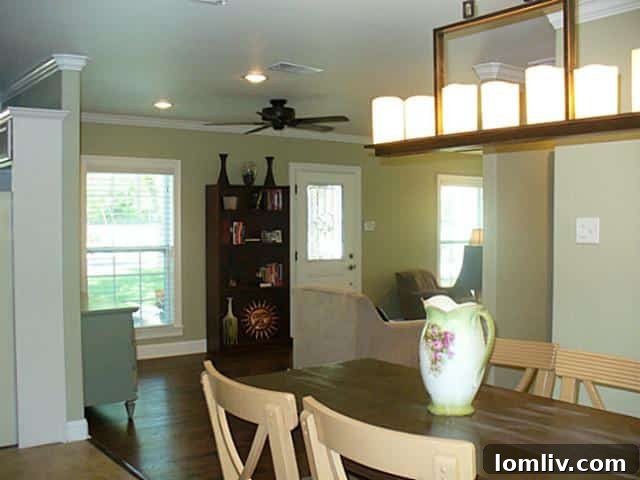8822 Redondo Dining Room - Poorly Captured Space