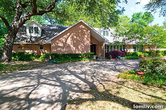 11757 Hill Haven Exterior View