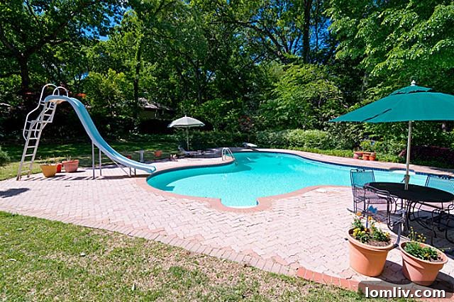 11757 Hill Haven Pool Area