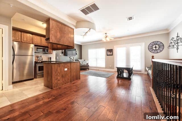 5702-Hudson-Living-2