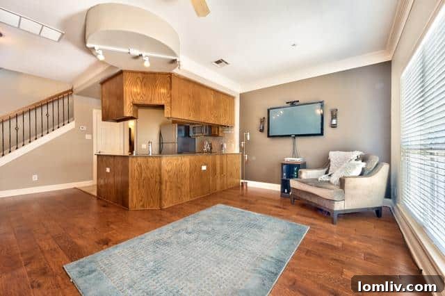 5702-Hudson-Living-1