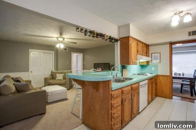9930-Cloister-Kitchen-Family
