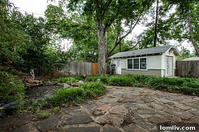314 S. Montclair Backyard - Serene Backyard Oasis