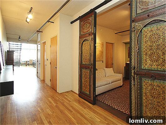 McKinney Avenue Spotlight: The Love Affair Pied a Terre 3 1999-McKinney-1006-Entry