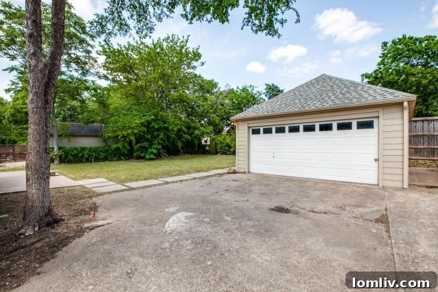 614 Tenna Loma Court Garage Backyard - Potential for Customization
