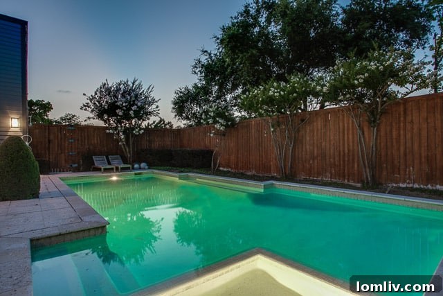 Friday Five Hundred: Prestonwood Creek's Groovy 70s Contemporary Where Green Reigns 11 Luxurious Shower and Bathroom Fixtures in Master Suite